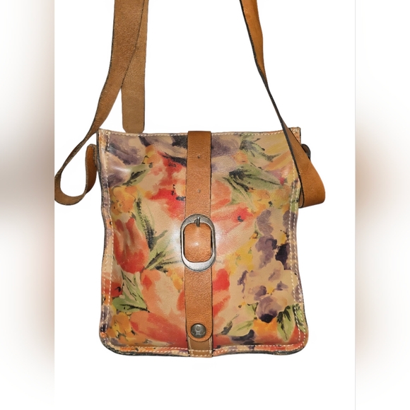 Patricia Nash Handbags - Patricia Nash Multicolor Floral Crossbody Bag